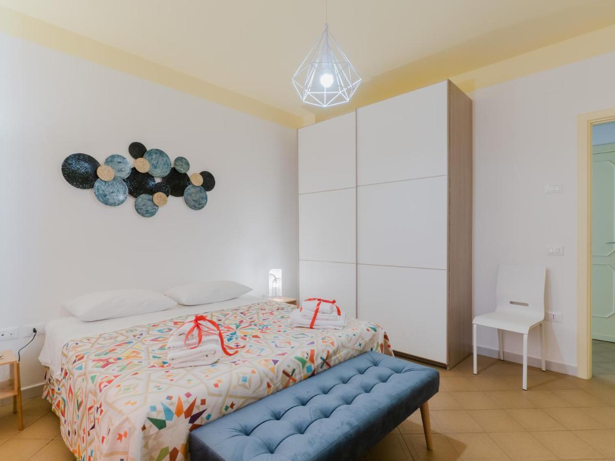 Salento 4 Stars - Blue & Yellow Squinzano Bagian luar foto