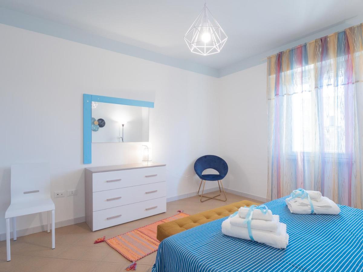 Salento 4 Stars - Blue & Yellow Squinzano Bagian luar foto